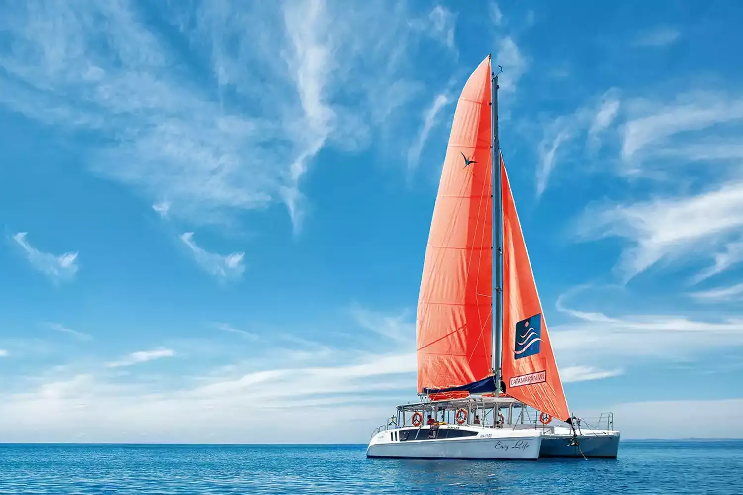 Catamaran VN Нячанг — парусный круиз